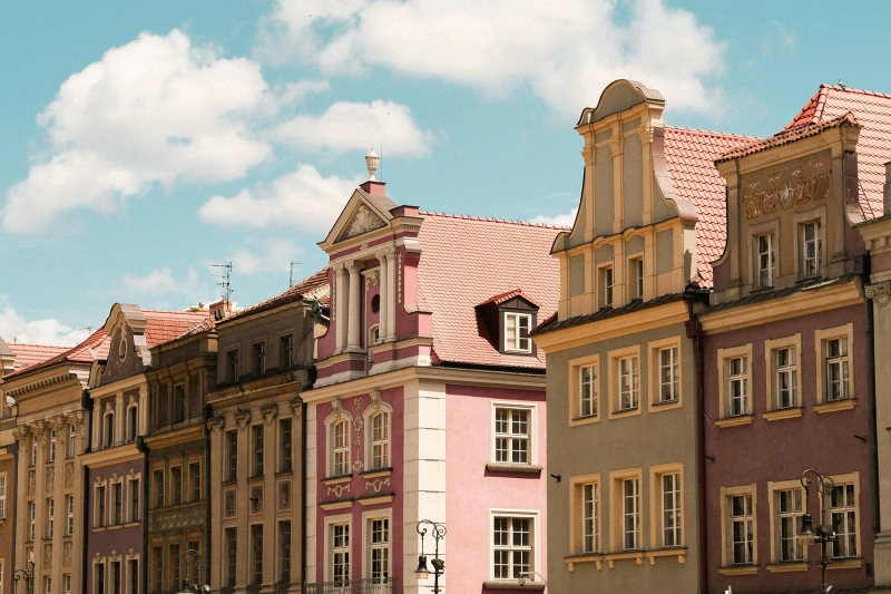 Jak zaplanować pierwszą podróż kamperem? Porady dla osób z Poznania